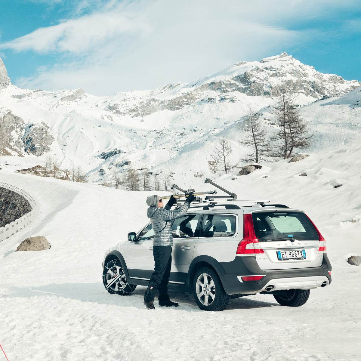 SnowPack Ski & Snowboard Rack - Suburban Ski and Bike