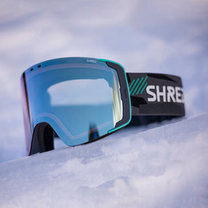 SHRED. Gratify Ski & Snowboard Goggles