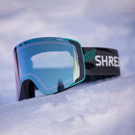 SHRED. Gratify Ski & Snowboard Goggles