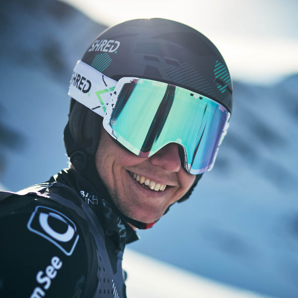 SHRED. Gratify Ski & Snowboard Goggles