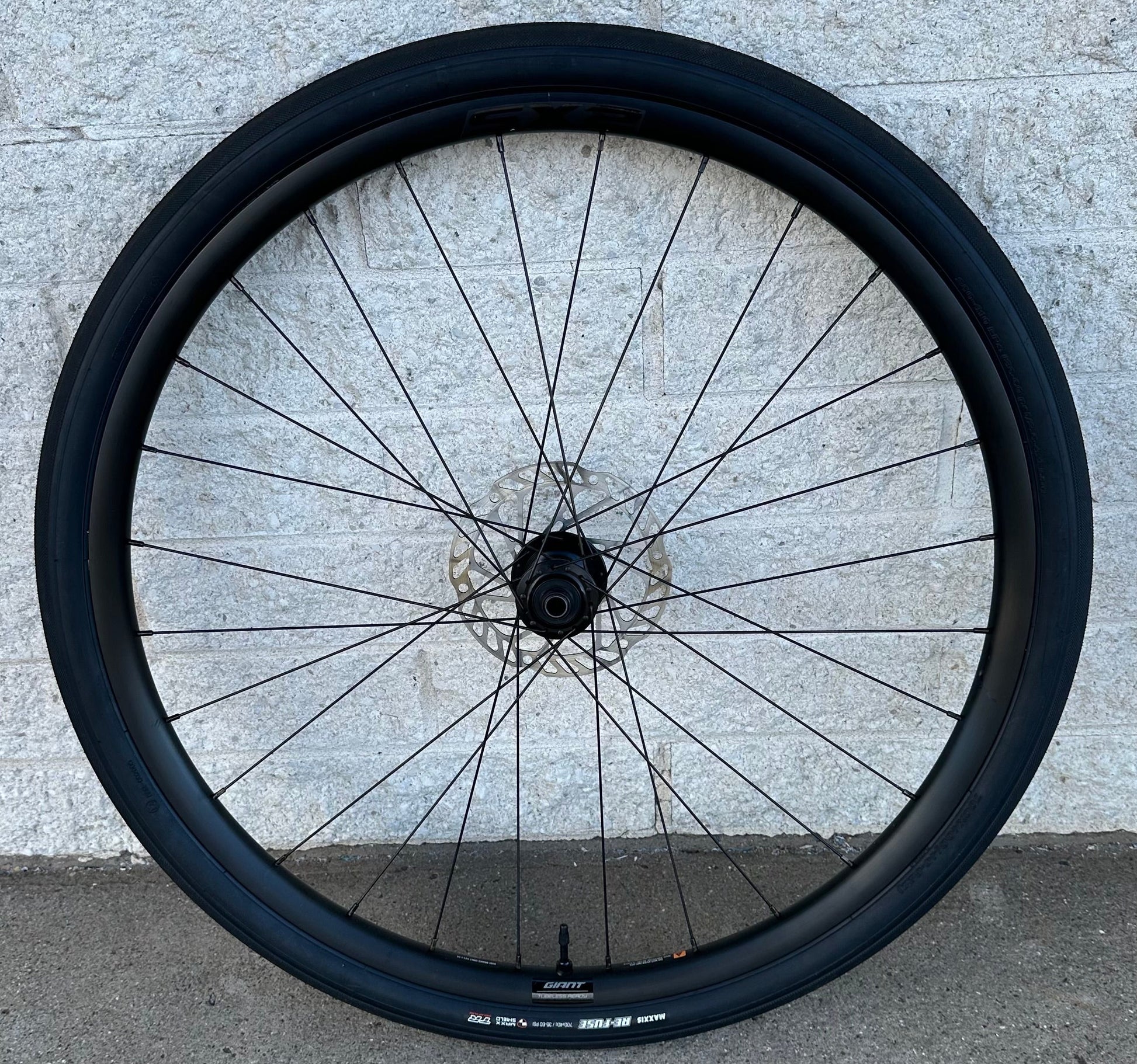 SX2 Gravel Wheelset - 700c Thru-Axle, 10-Speed HG