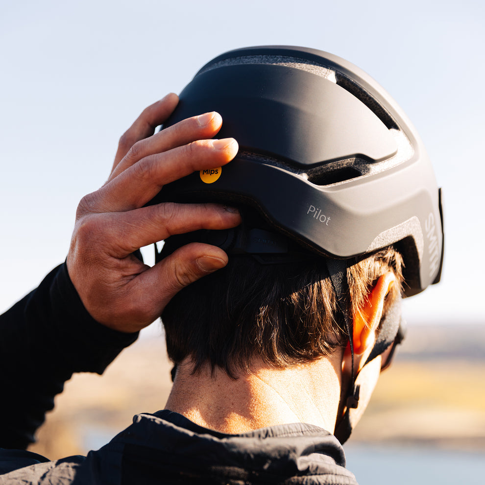 Pilot MIPS Trail Helmet