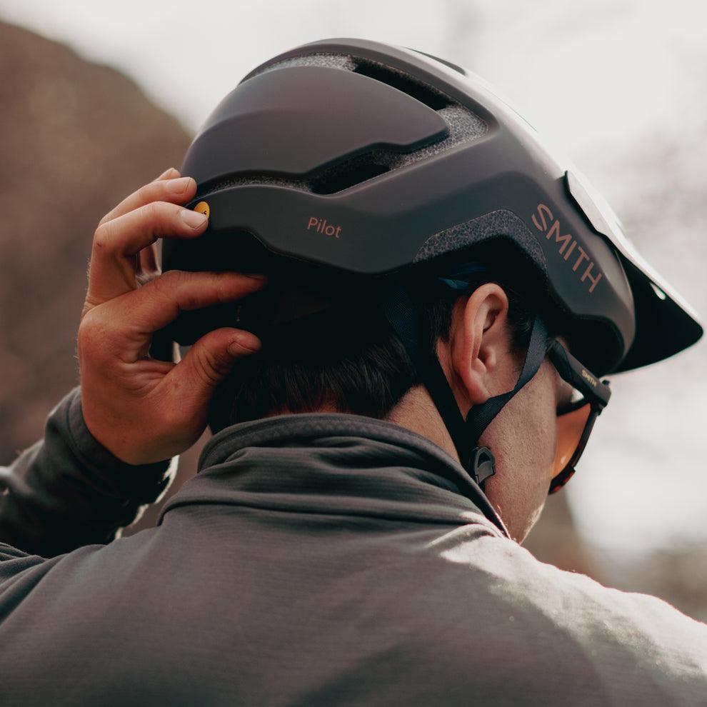 Pilot MIPS Trail Helmet