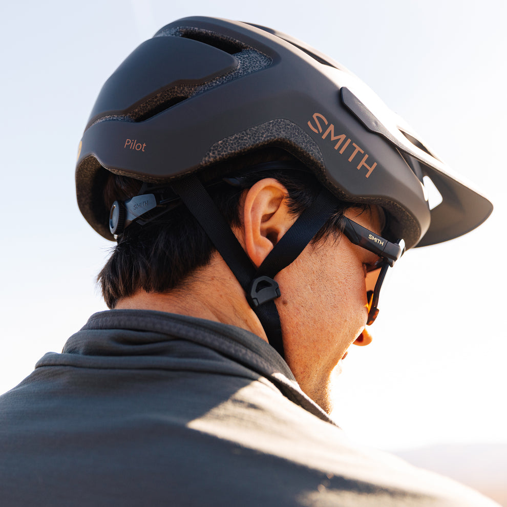 Pilot MIPS Trail Helmet